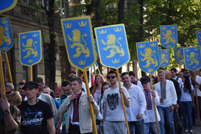Восхваление дивизии СС на Украине при попустительстве (или поддержке) властей
