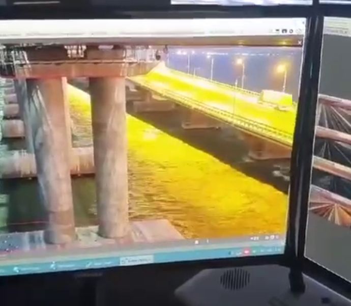 Мост за секунду до взрыва