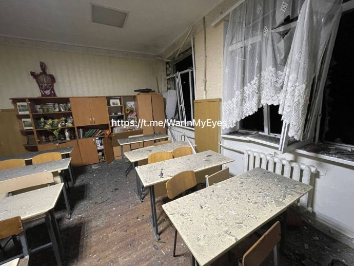 13-ая школа Донецка. Фото канала Война глазами журналиста