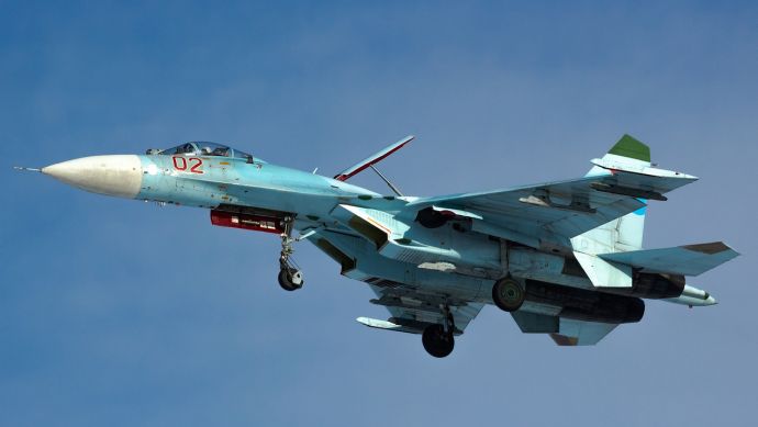 Су-27, советский всепогодный сверхзвуковой тяжёлый истребитель четвёртого поколения