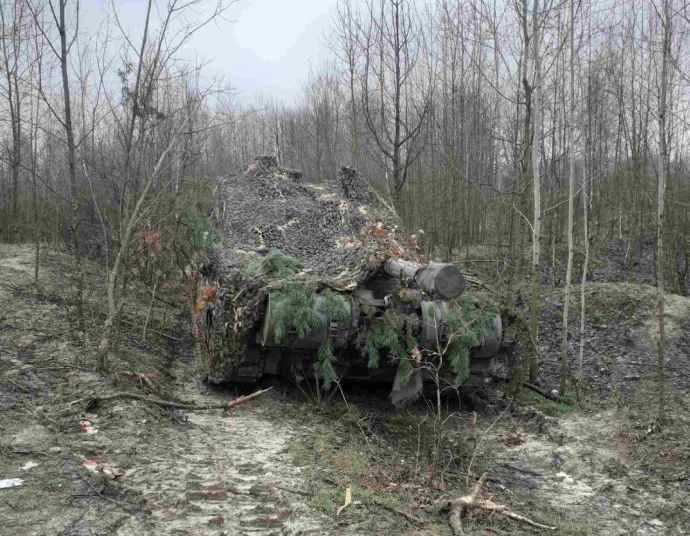 Британский танк Challenger 2 на Украине. Именно к нему поставлены снаряды с обеднённым ураном