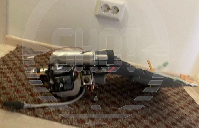 Обломок беспилотника, залетевшего в квартиру. Возможно, какая-то новая модель. Фото издания SHOT 